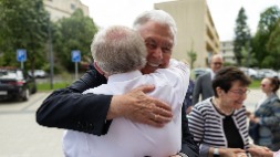 president-uchtdorf-meets-german-president-dedicates-new-stake-centers-in-central-europe_20.jpg