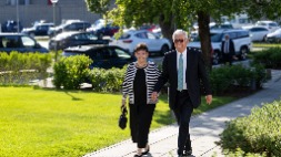 president-uchtdorf-meets-german-president-dedicates-new-stake-centers-in-central-europe_3.jpg