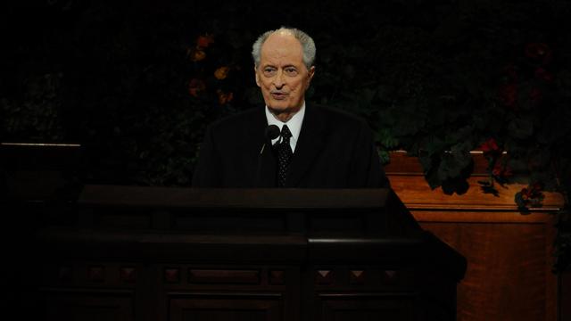 Robert-Hales-Oct-2010-gconf-sa.jpg